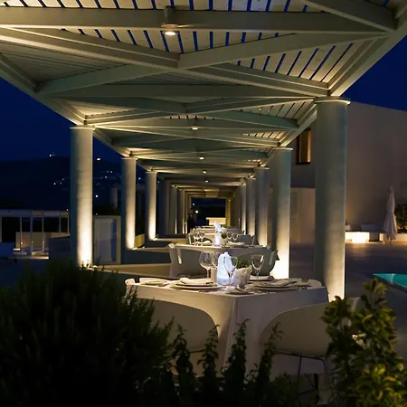 The Majestic Otel Fira (Santorini)