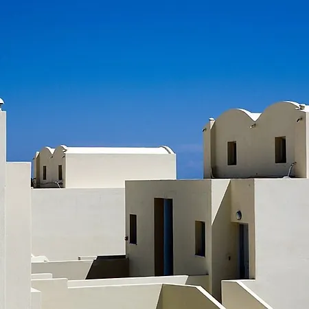 The Majestic 5* Fira (Santorini)