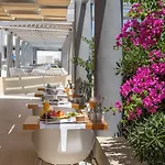 ماجيستيك 5* ثيرا
