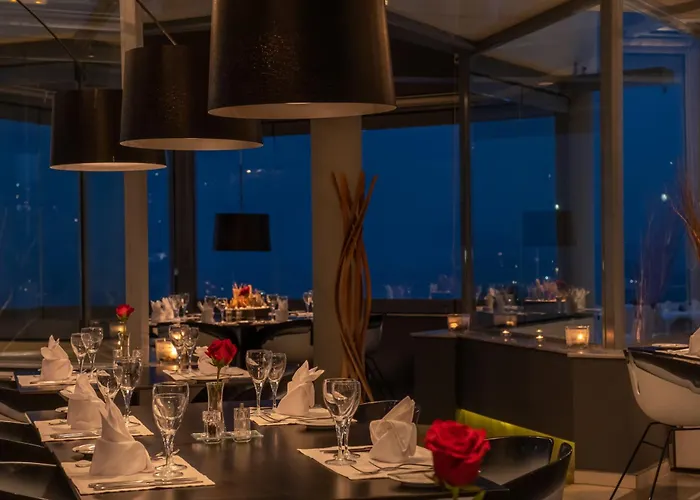 The Majestic Отель Тира