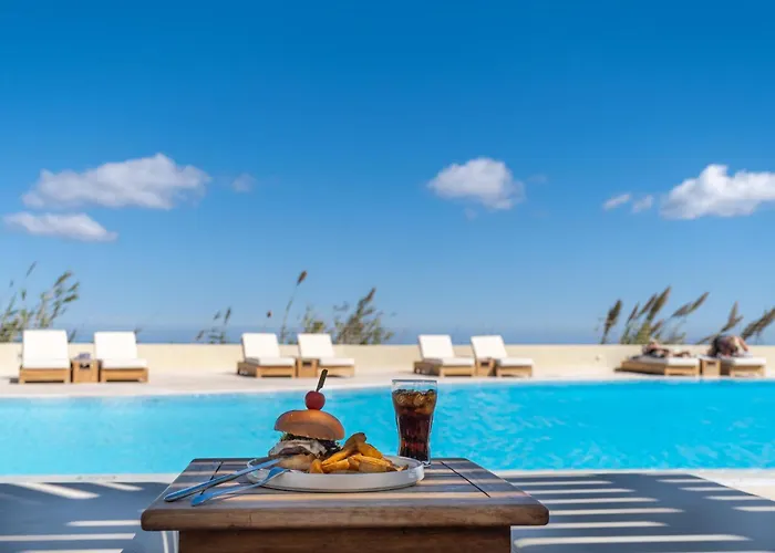 The Majestic Отель Тира