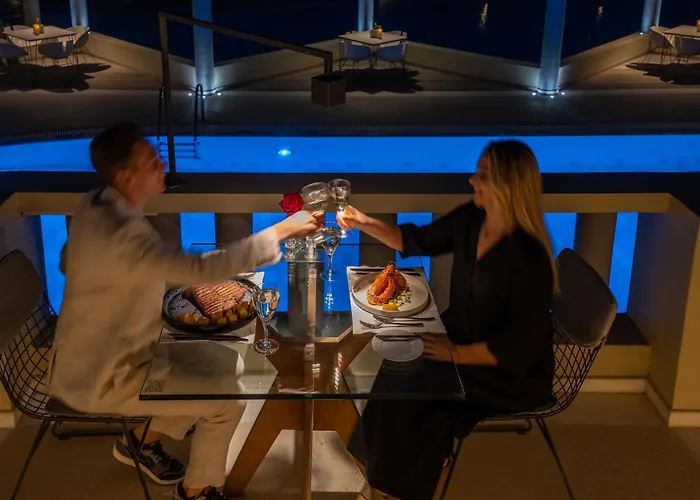 Отель The Majestic 5*