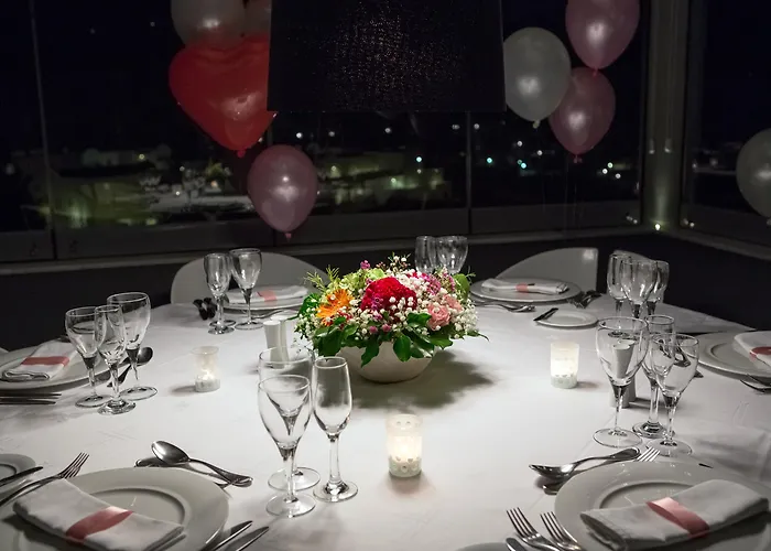 The Majestic Hotell Fira (Santorini)