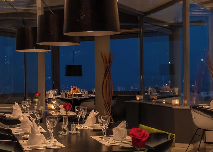 The Majestic מלון